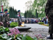 historycznym szlakiem forsowania odry przez zolnierzy 1 armii wojska polskiego 16